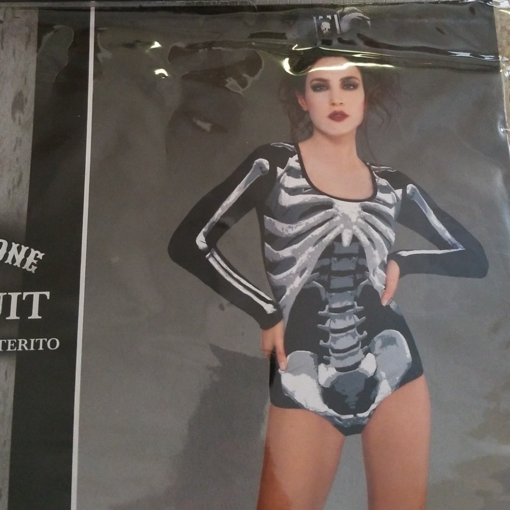 Skeleton costume